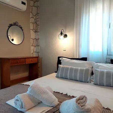 Georgia Apartment *
