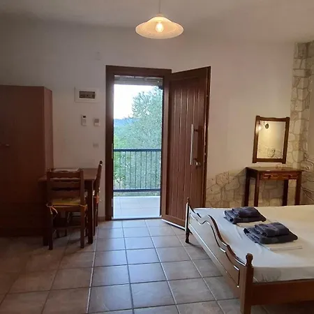 Georgia * Stafylos