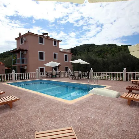 Georgia Apartment *